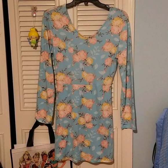 None Dresses & Skirts - 🎶 Quarter Sleeved Floral print dress
